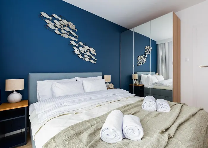 The Soaring Seagulls With Parking شقة