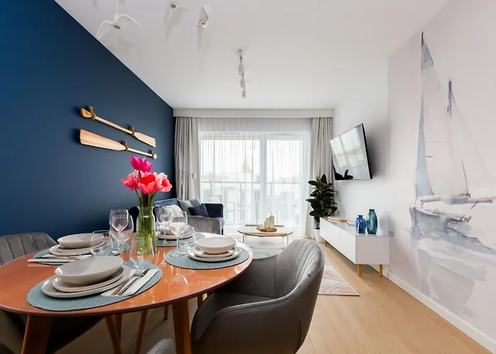 The Soaring Seagulls With Parking شقة